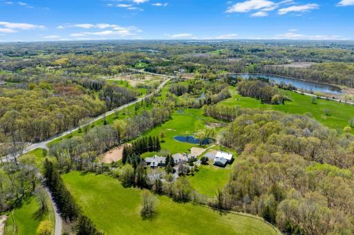 Enjoy the close proximity to Baker Park Reserve, Baker National Golf Course, Lake Independence, the many restaurants, retail and activity of Downtown Wayzata and nearby biking and walking trails.