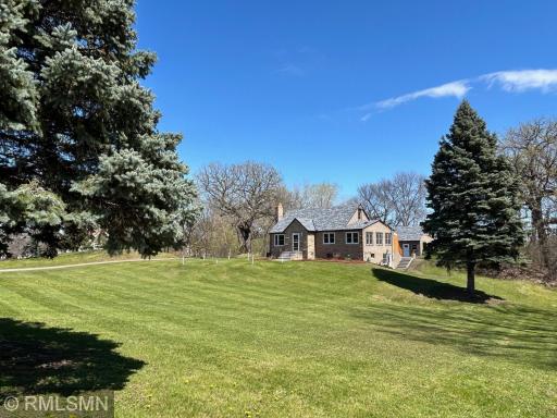 5982 Cahill Avenue, Inver Grove Heights, MN 55076