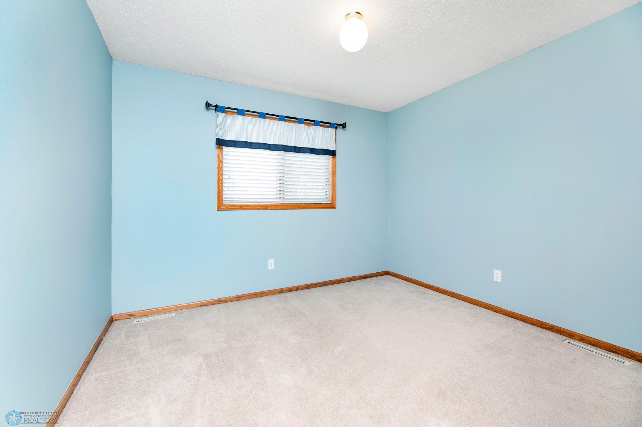 Guest Bed Room 3.jpg