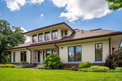 Must see in-person to experience the panoramic treetop views and to feel the quality.