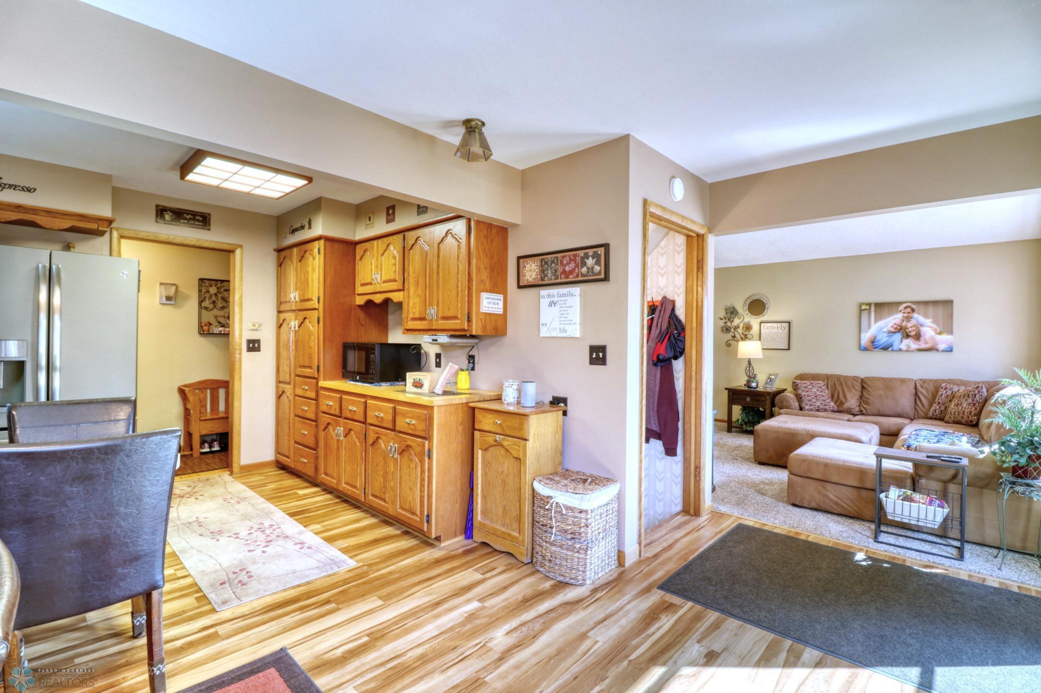 Kitchen1_4.jpg