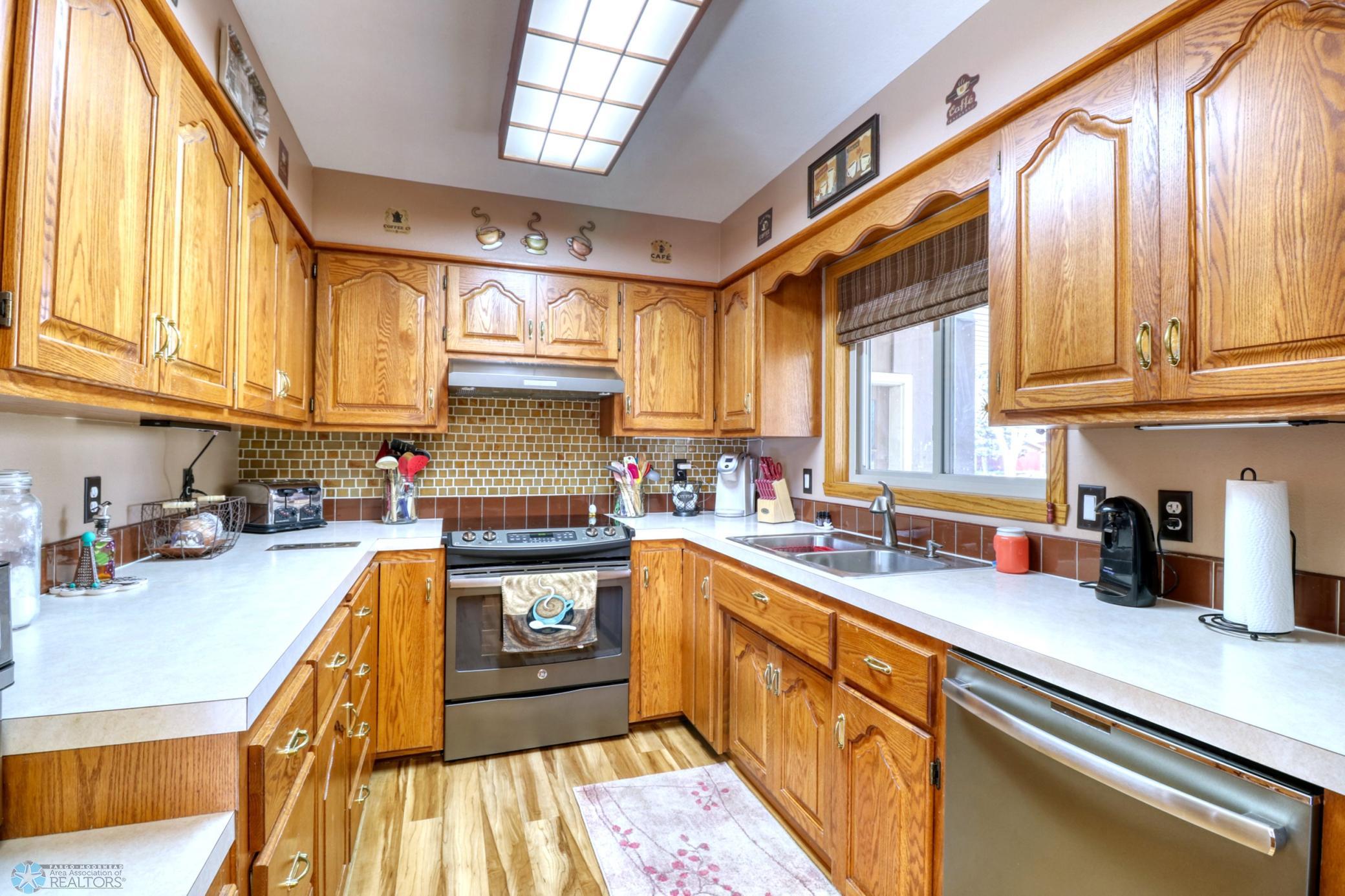 Kitchen1_2.jpg