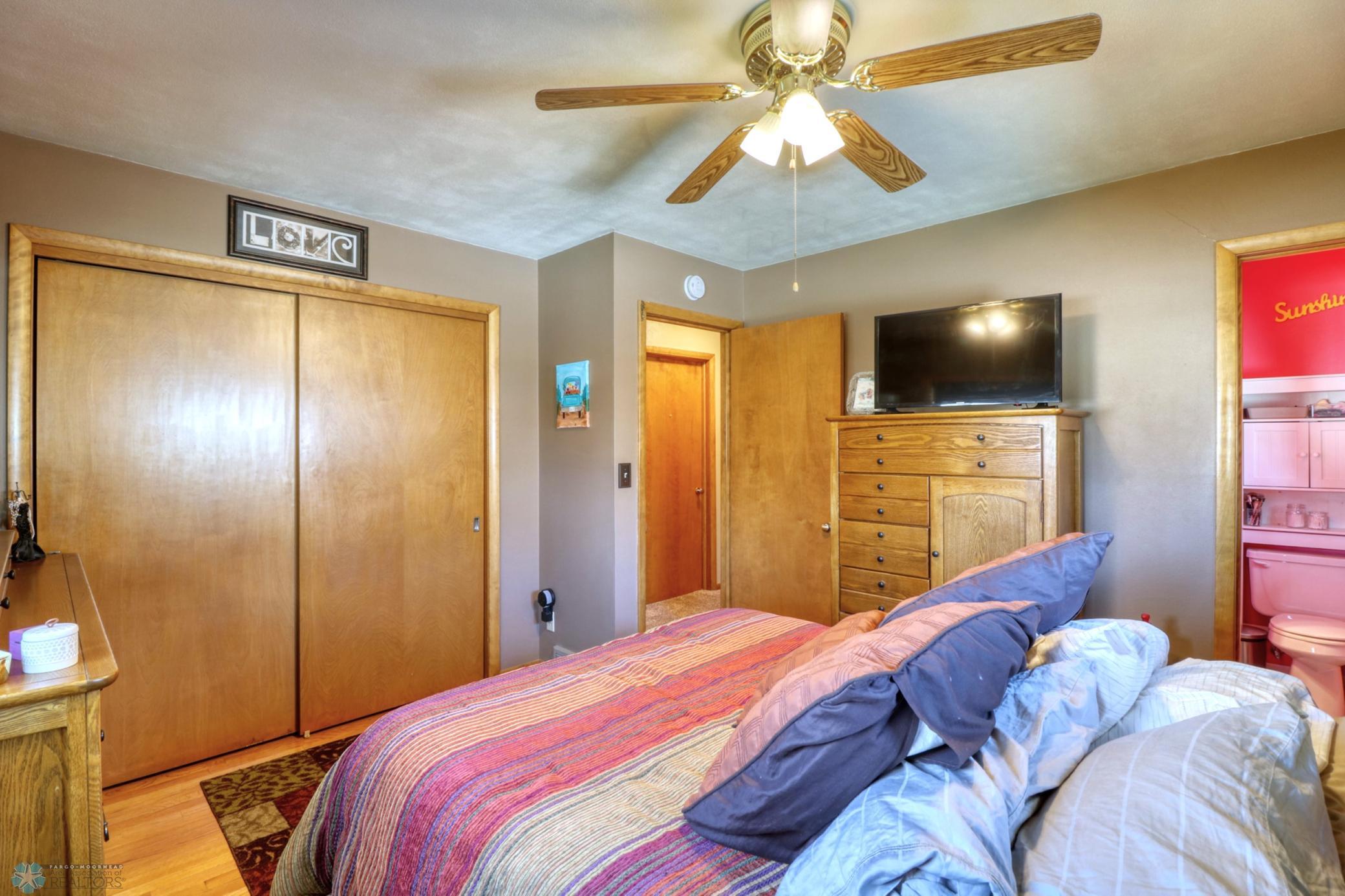 Primary Bedroom1_3.jpg