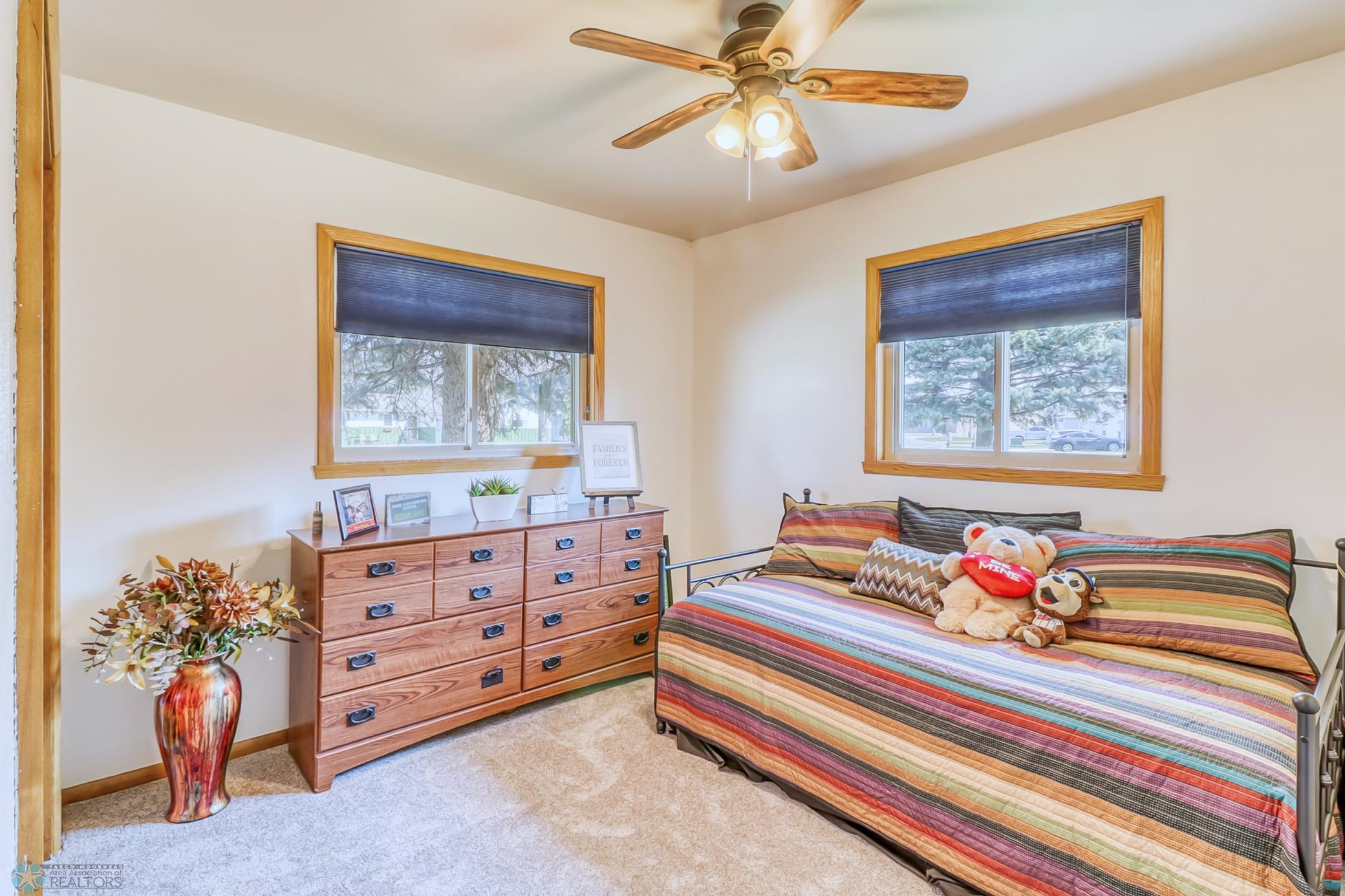Bedroom1_1.jpg