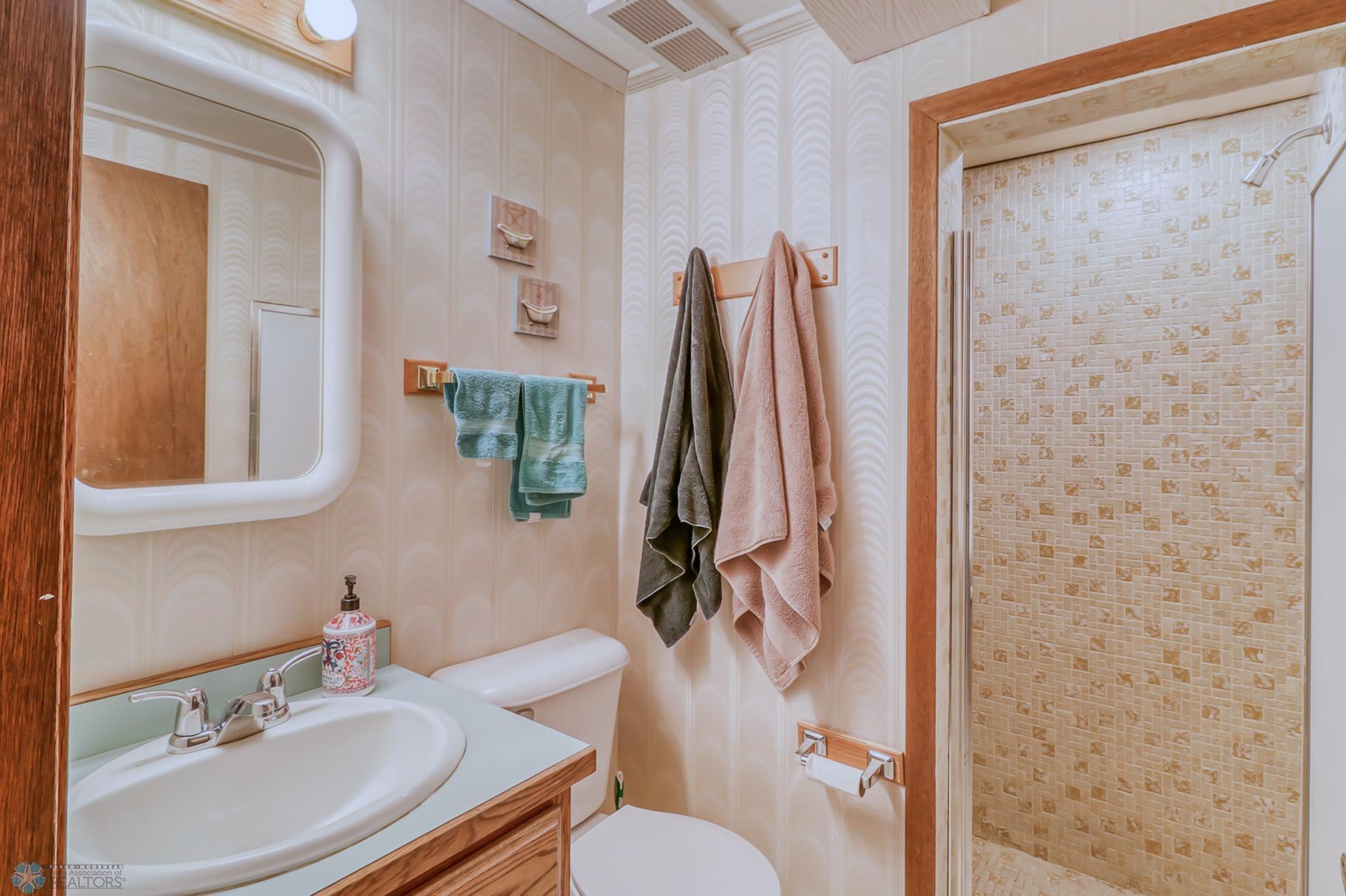 Basement Bathroom1_1.jpg