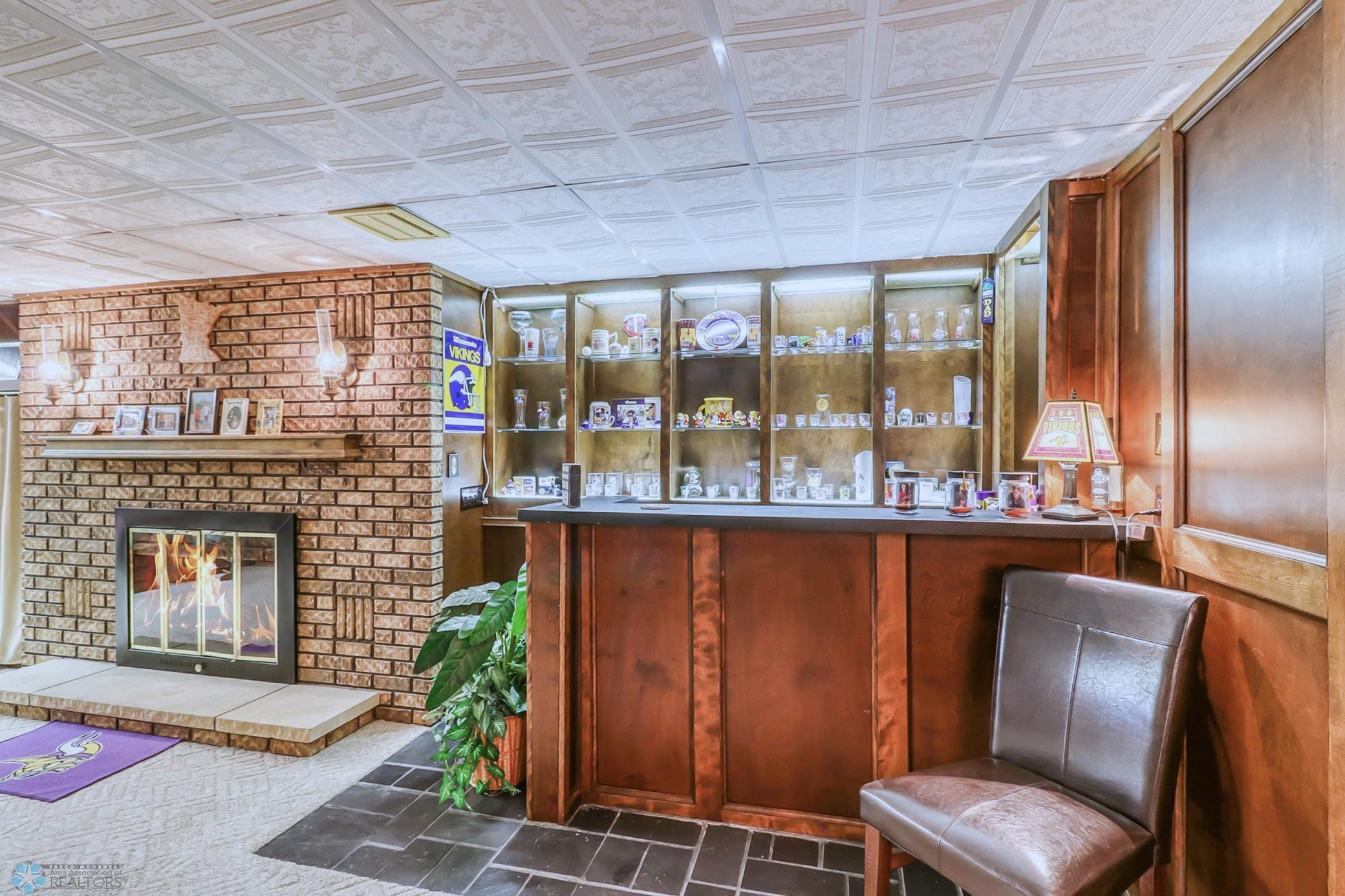 Basement Bar1_2.jpg