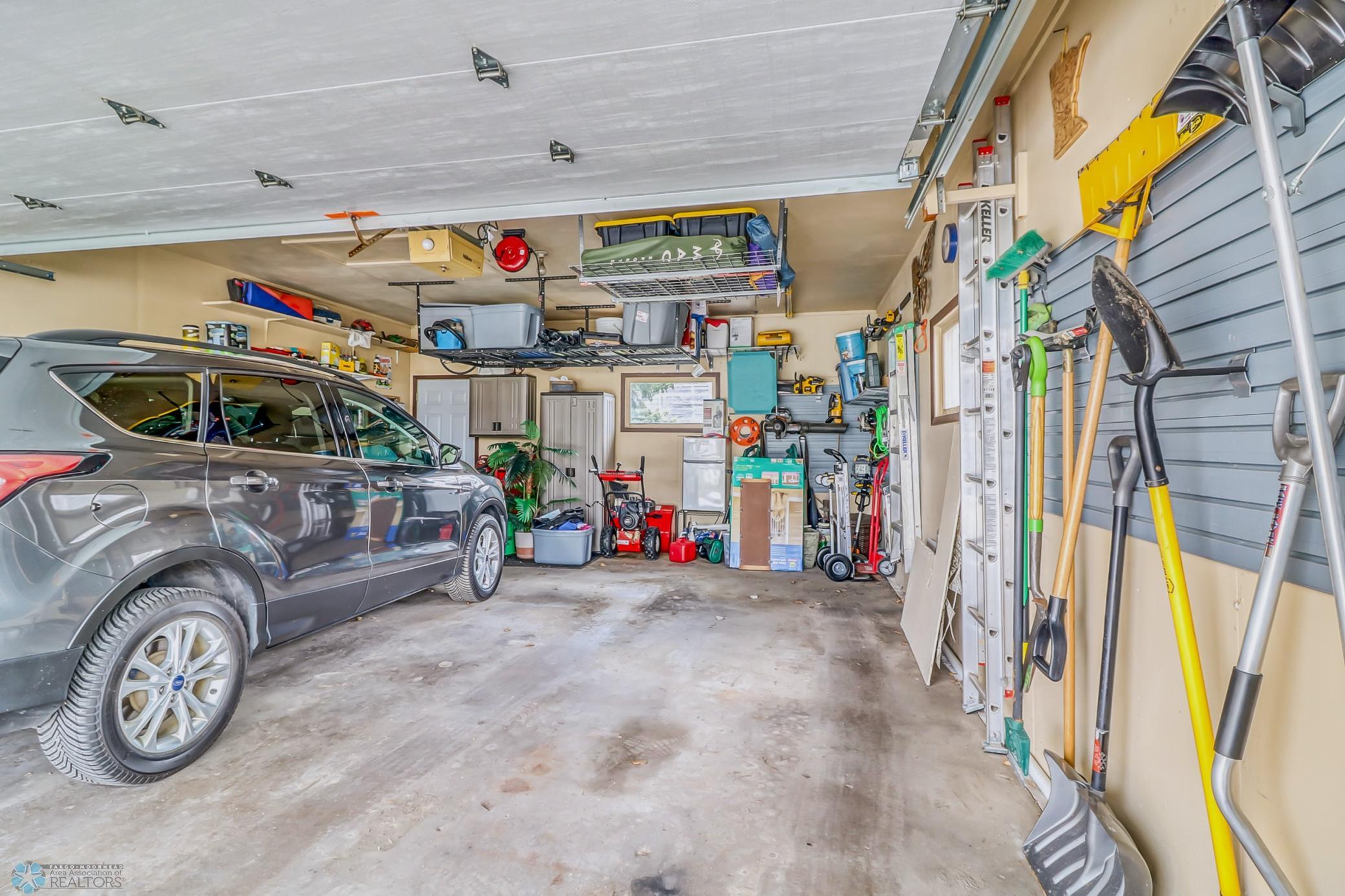 Garage1_1.jpg