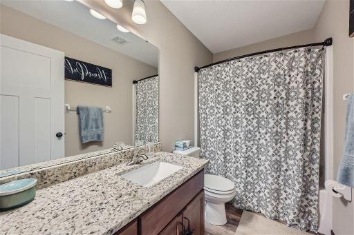 7096 208th place North - MLS Sized - 013 - 14 Primary Bathroom.jpg