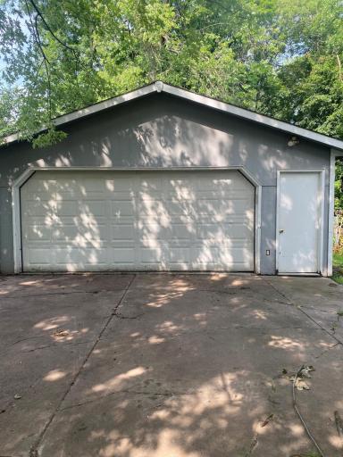 30800 N Lakes Trail, Lindstrom, MN 55045