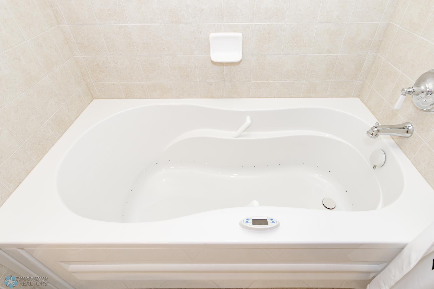 Bathroom 2 - Full