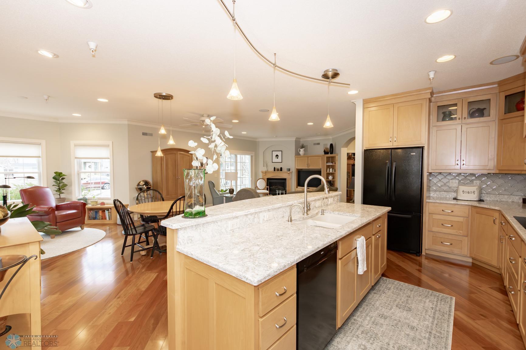 Kitchen/Dining