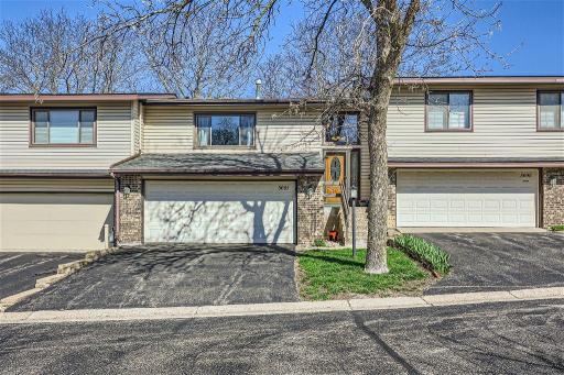 5691 Hyland Courts Drive, Bloomington, MN 55437