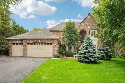 17583 Alcove Circle, Eden Prairie, MN 55347