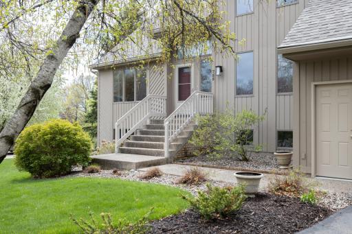 735 Bridle Ridge Road, Saint Paul, MN 55123