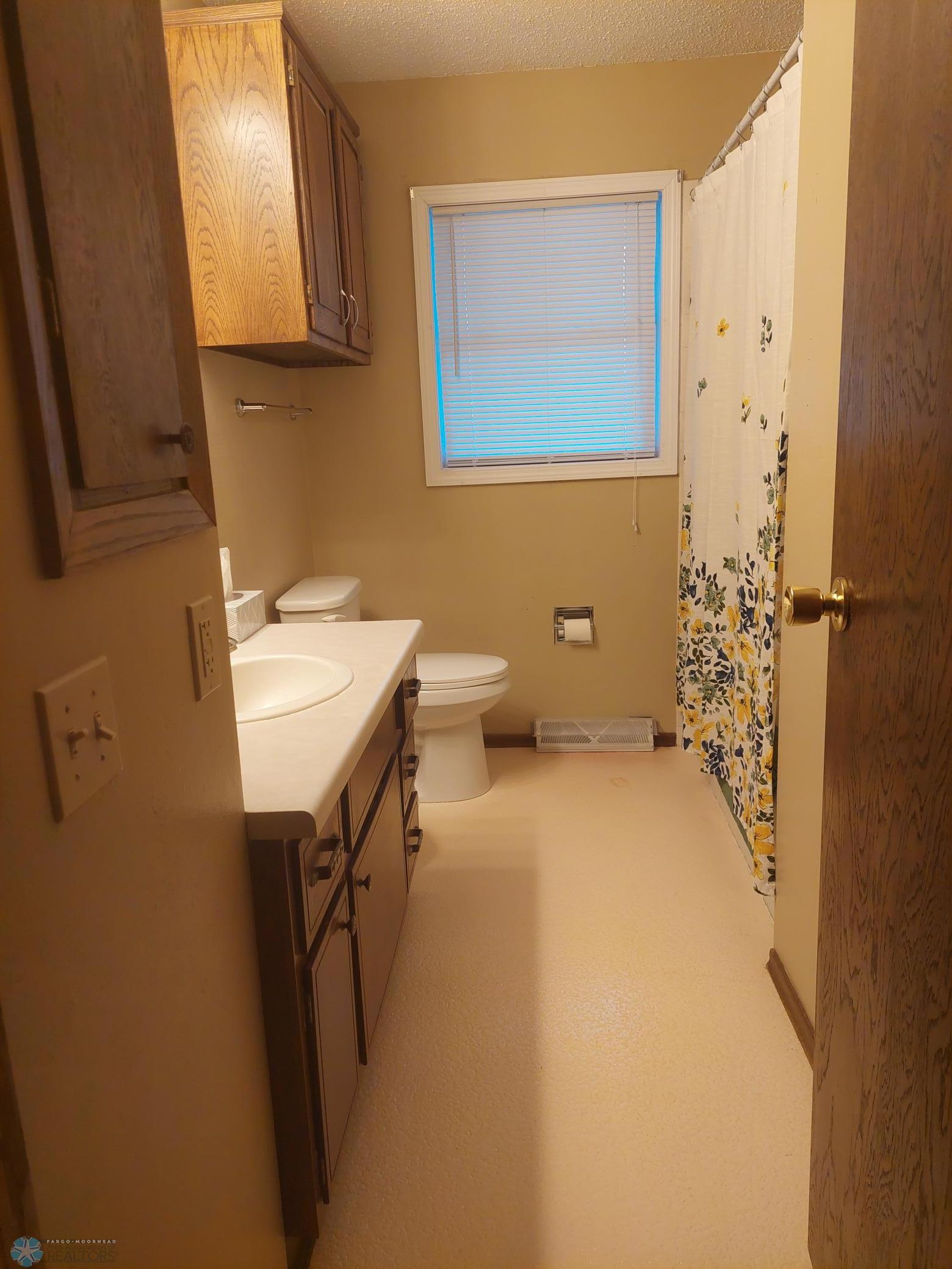 Main Floor Full Bathroom
