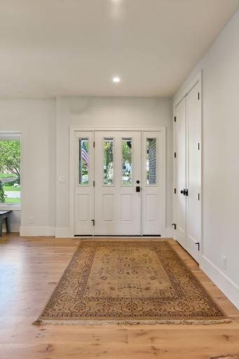 5104 Green Farms Road, Edina, MN 55436