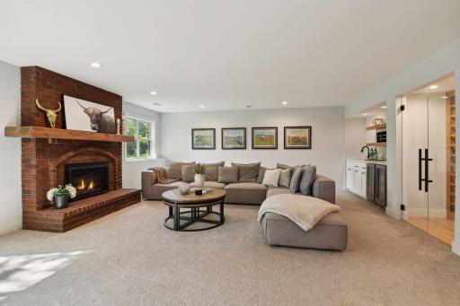 5104 Green Farms Road, Edina, MN 55436