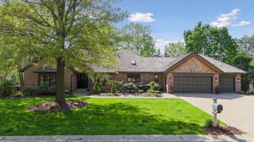 5104 Green Farms Road, Edina, MN 55436