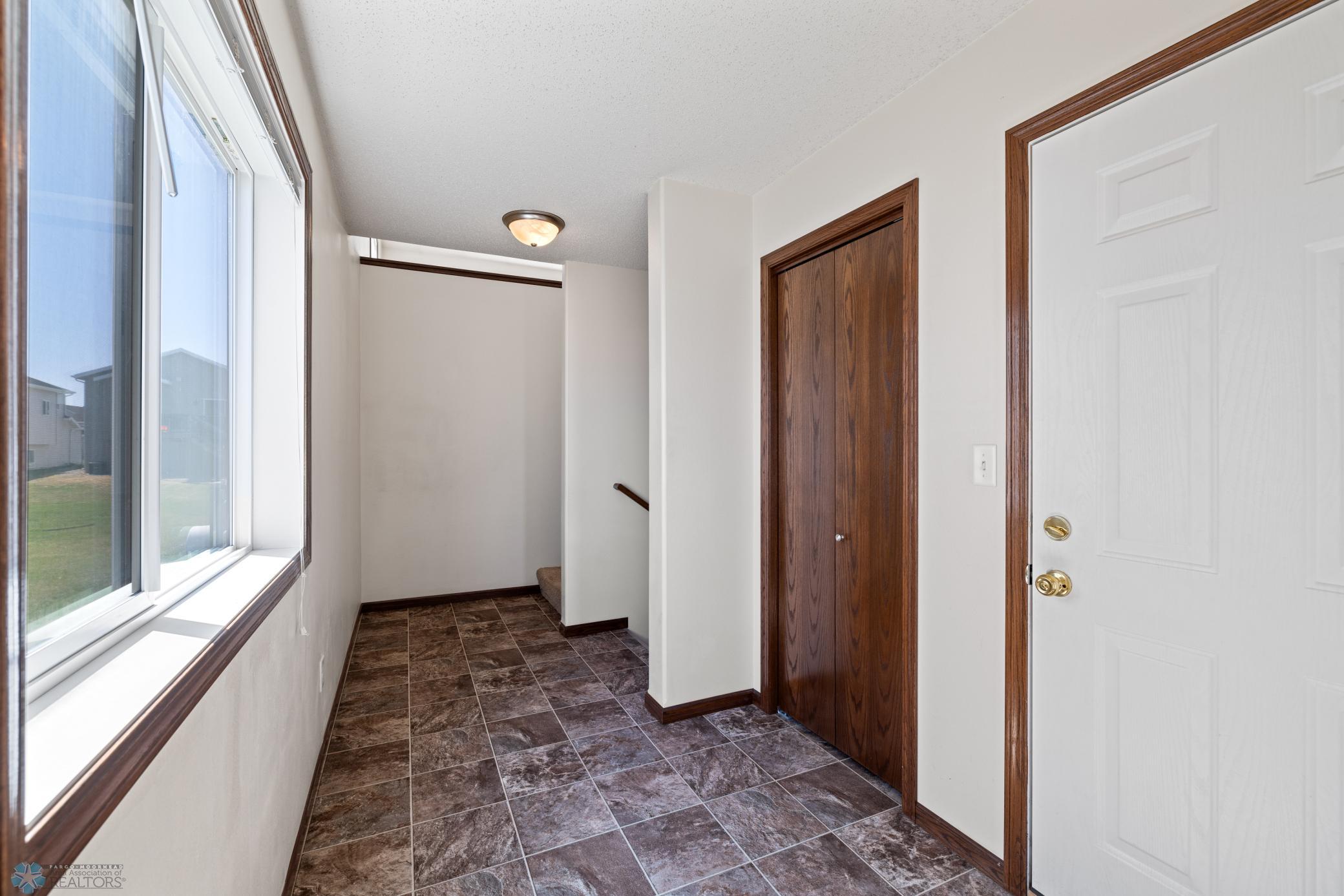 Amdak__2578 54th Ave S Fargo ND_INTERIOR_0006.jpg