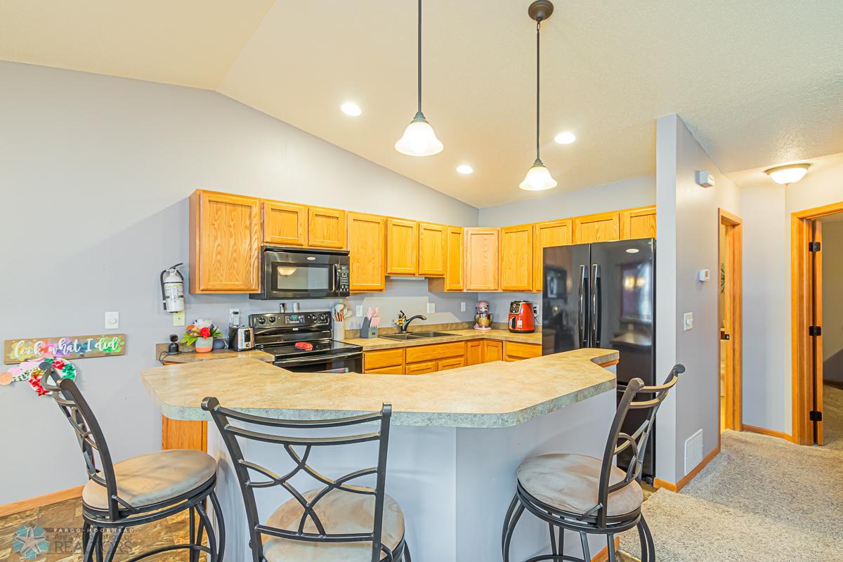 1564 34th Ave S Moorhead, MN 56560-16.jpg