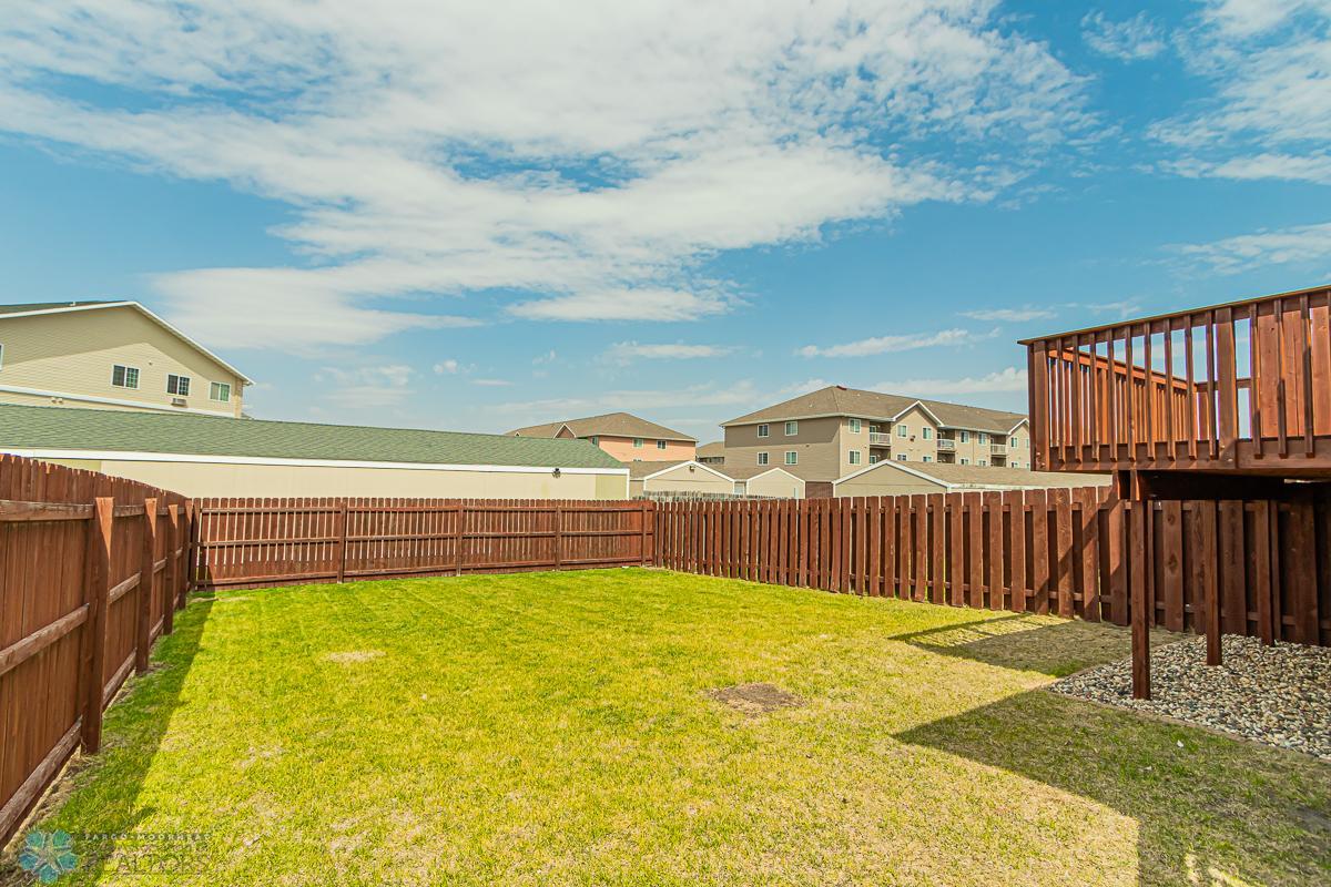 1564 34th Ave S Moorhead, MN 56560-28.jpg