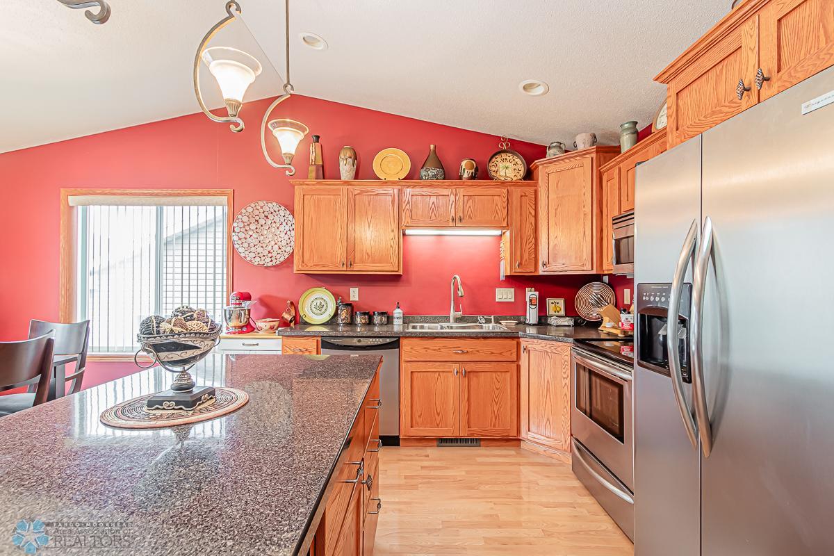 4356 52nd St S Fargo, ND-22.jpg