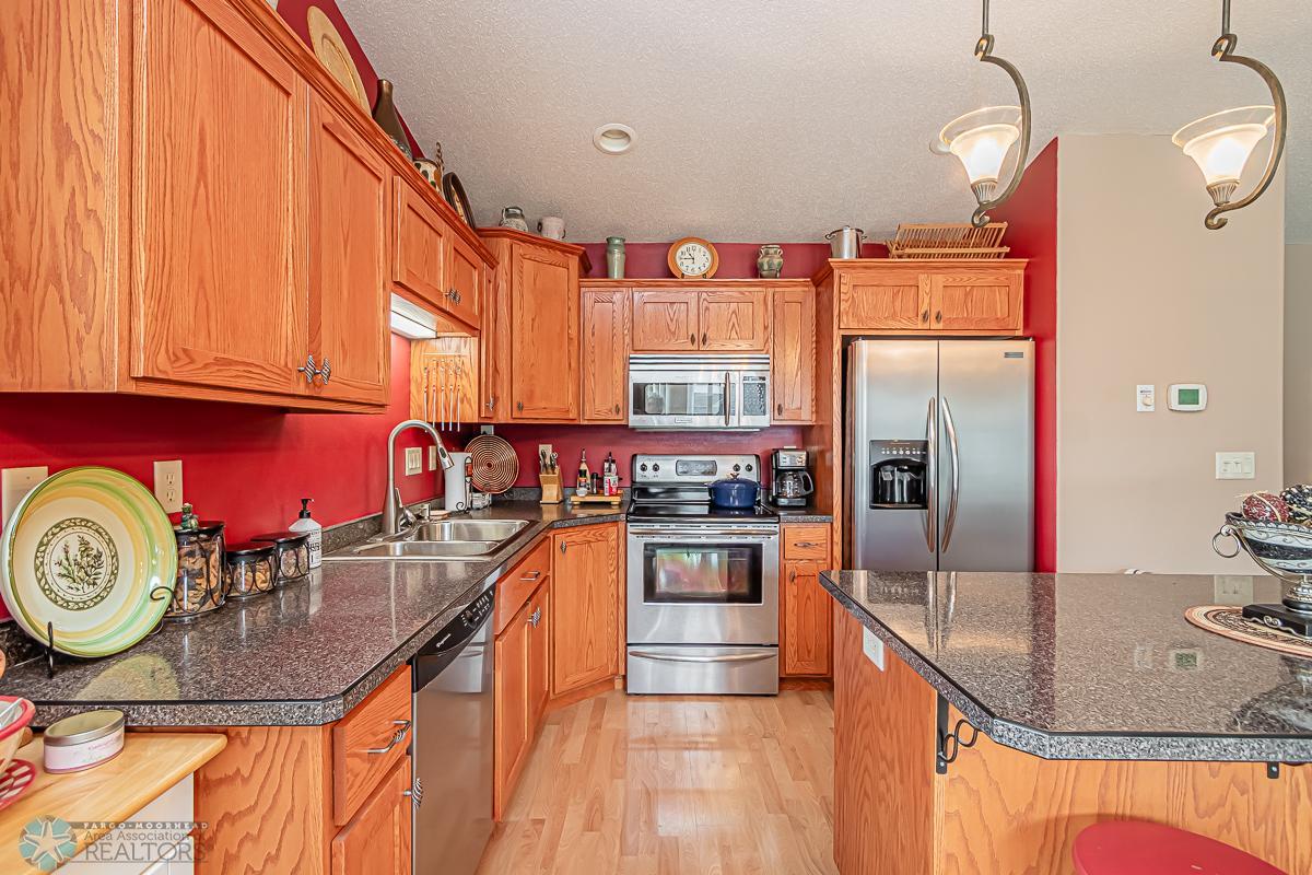 4356 52nd St S Fargo, ND-20.jpg