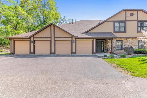 5267 Balmoral Lane, Bloomington, MN 55437. Over 1300 Square Feet, 3 Bedrooms, 2 Bathrooms, 1 Private Stall Garage, and a Private East-Facing Deck.