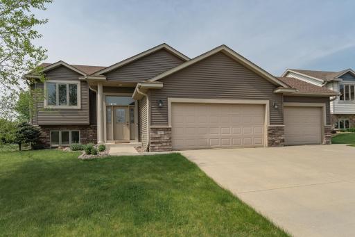 2461 Ashland Drive NW, Rochester, MN 55901