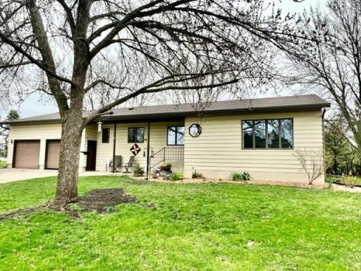 909 E Flynn Street, Redwood Falls, MN 56283