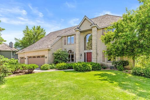 Welcome to this amazing home in the Heritage Ridge neighborhood.