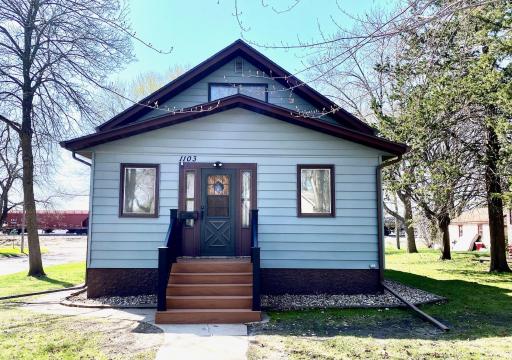 1103 Campbell Avenue NW, Willmar, MN 56201