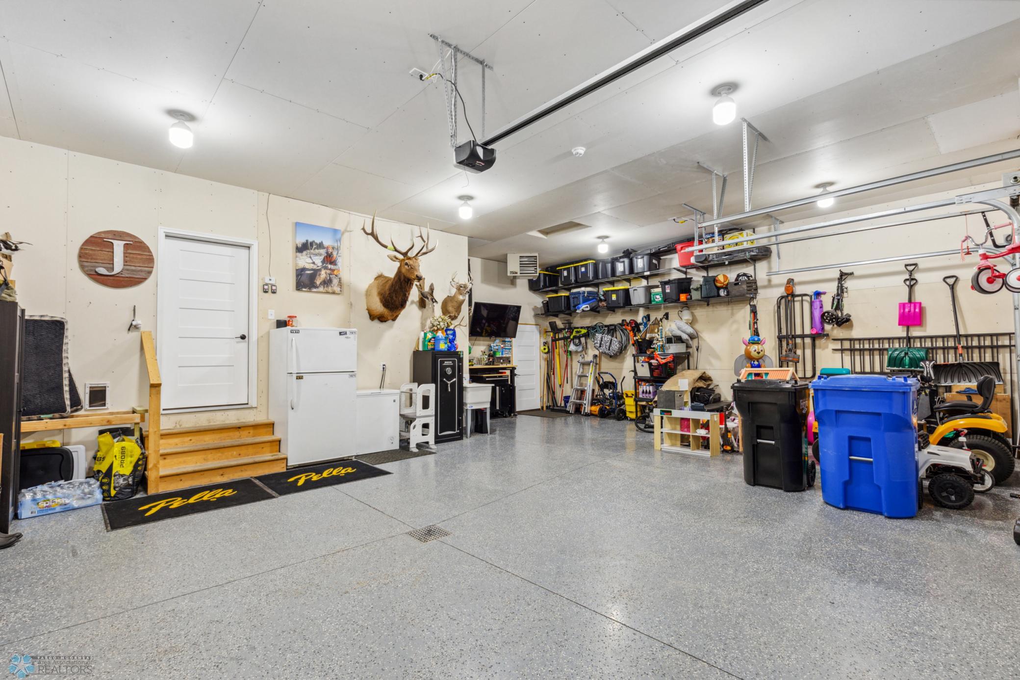 Heated Garage and Epoxy floors
