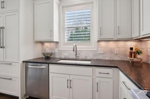 115 Chicago Avenue S, Wayzata, MN 55391