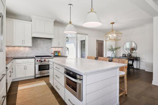 115 Chicago Avenue S, Wayzata, MN 55391