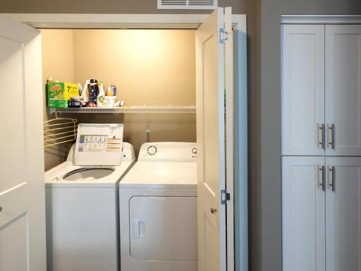 Convenient upper level laundry appliances!