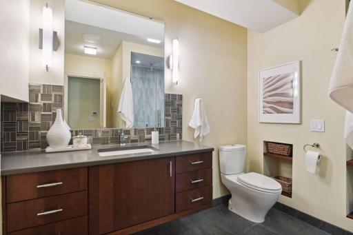 8697 Wynstone Pass, Eden Prairie, MN 55347