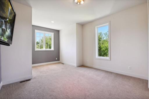 8697 Wynstone Pass, Eden Prairie, MN 55347