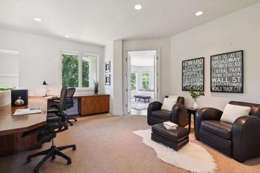 8697 Wynstone Pass, Eden Prairie, MN 55347