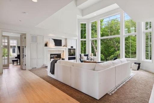 8697 Wynstone Pass, Eden Prairie, MN 55347