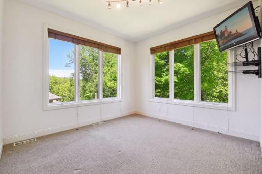 8697 Wynstone Pass, Eden Prairie, MN 55347
