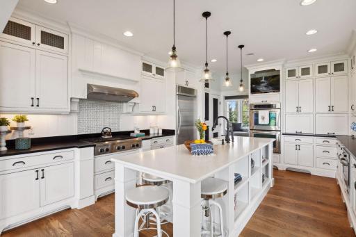 4750 S Lake Sarah Drive, Independence, MN 55359