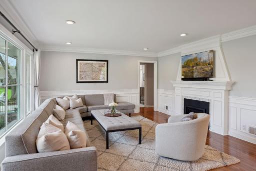 5600 Kellogg Place, Edina, MN 55424