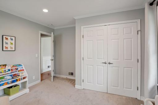 5600 Kellogg Place, Edina, MN 55424