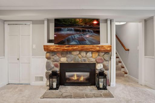 5600 Kellogg Place, Edina, MN 55424