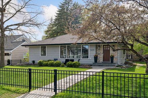 5600 Kellogg Place, Edina, MN 55424