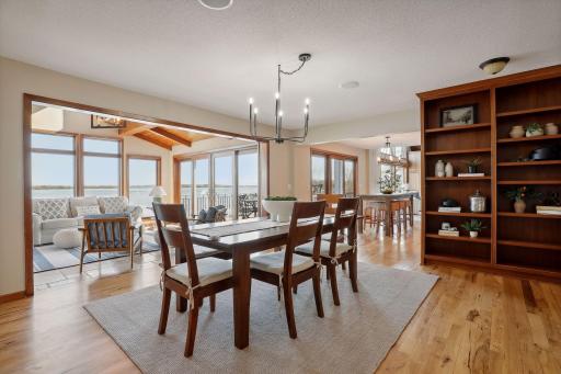 Casual and comfortable dining areas are perfect for entertaining your lake visitors!