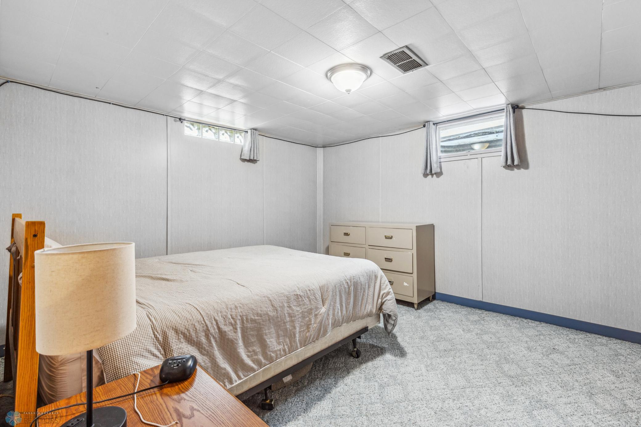 Lower Level Room/no egress