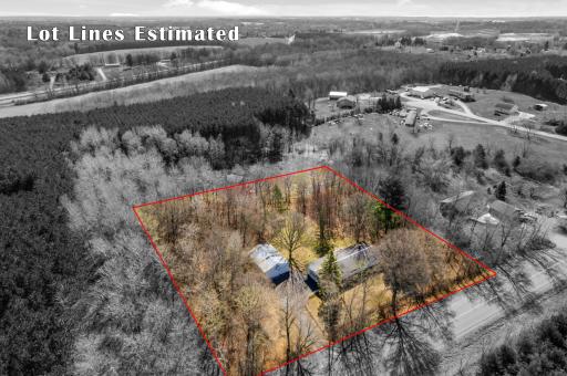 Estimated lot lines of the 1.72 acre homesite with free privacy to the east!