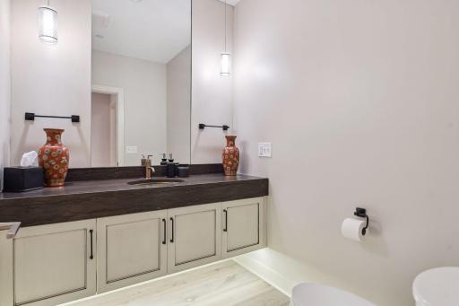 875 Lake Street N, 213, Wayzata, MN 55391